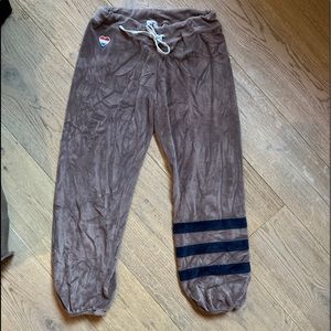 Sundry sweatpants size 2 (Medium). Velvety brown material.